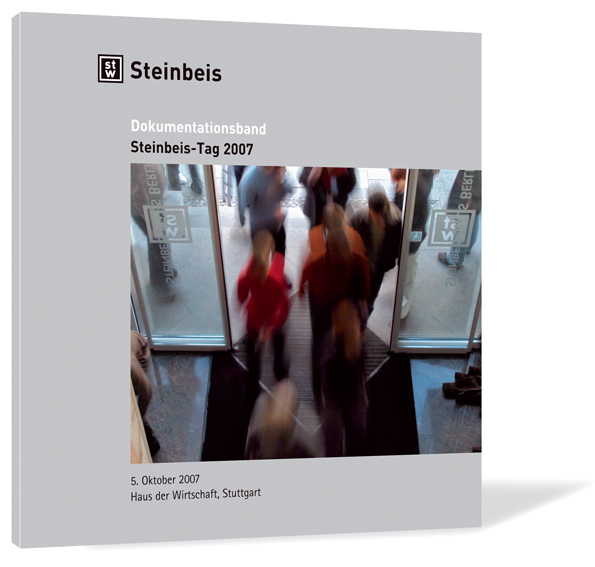 Buchcover von 'Steinbeis-Tag 2007' von Steinbeis-Stiftung, mit Menschen, die durch eine Glastür gehen
